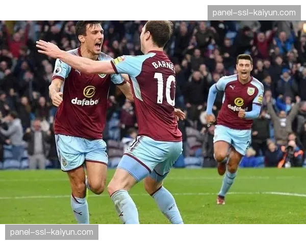 球迷故事：跟随伯恩利征战每一个客场的“死忠”球迷组织