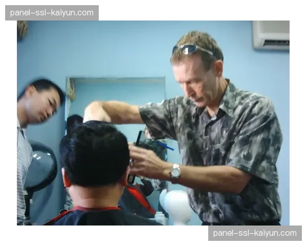 教练动态：英国自由式公园赛主教练凯特·布朗辞职